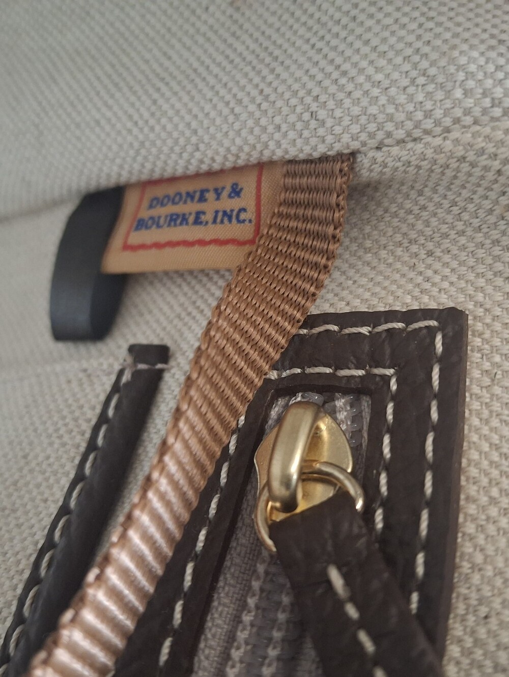 DOONEY & BOURKE The "Lucca" Leather Crossbody - Brown Tmoro - Picture 7 of 13